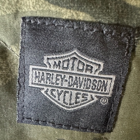 Men's Forever Harley Camo Jacket (BRAND NEW)
Part Number: 97405-23VM - Picture 5 of 8